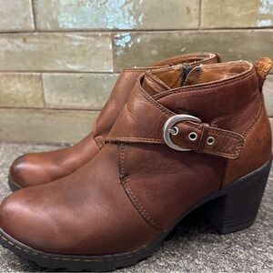Born Brown  Leather Ankle Boots Women’s Size 9
